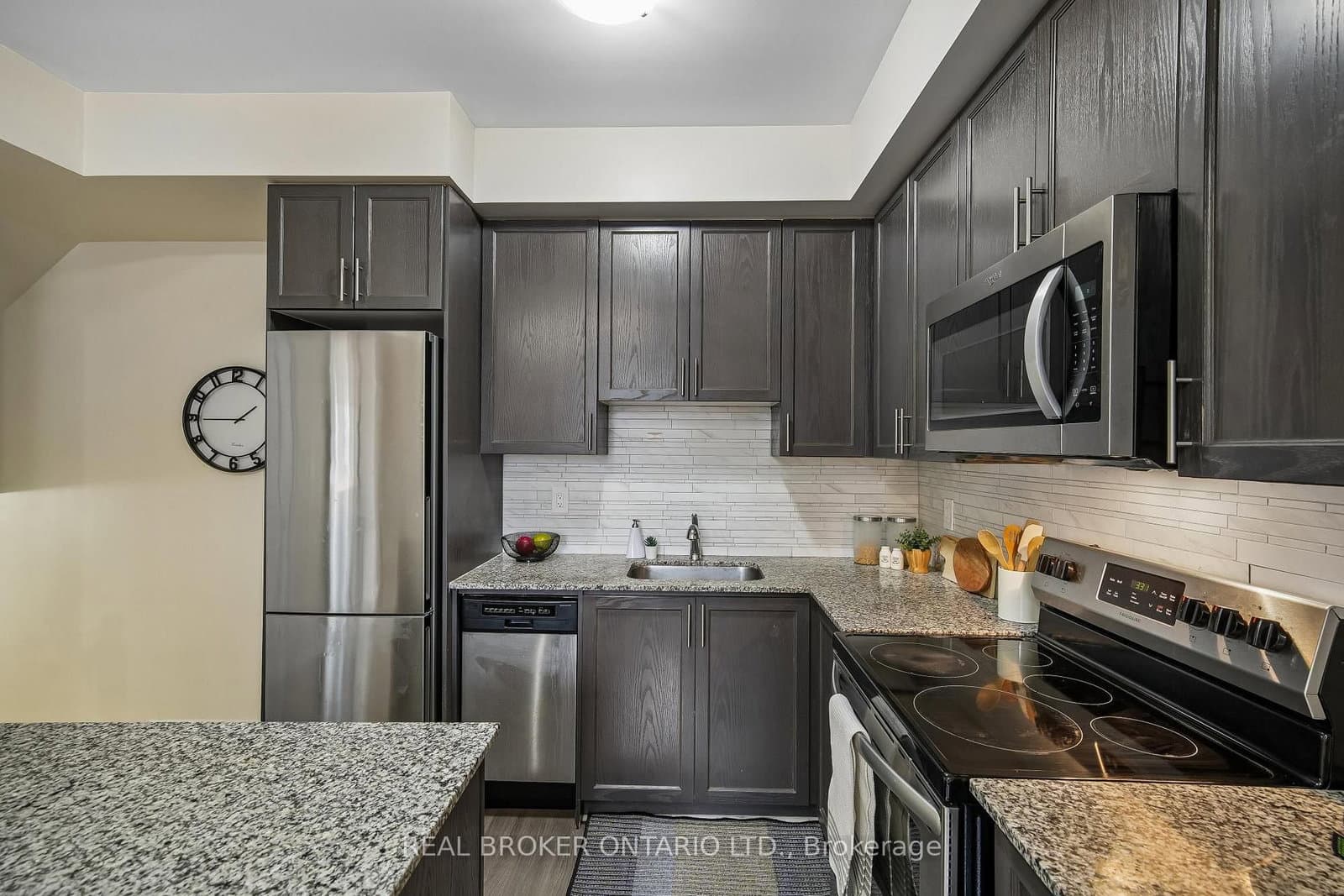 26 Fieldway Road, Unit 46 thumbnail 9