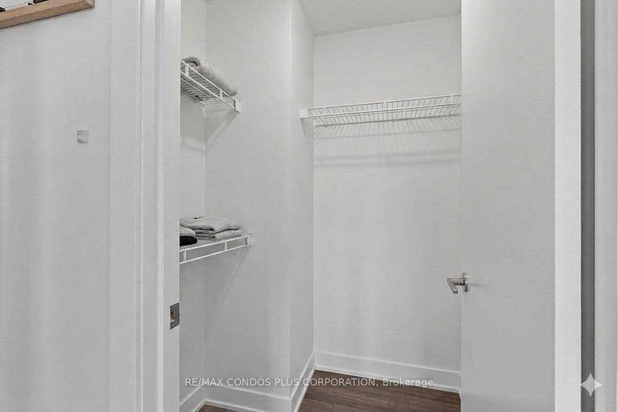 2212 Lakeshore Boulevard W, Unit 3206 thumbnail 36