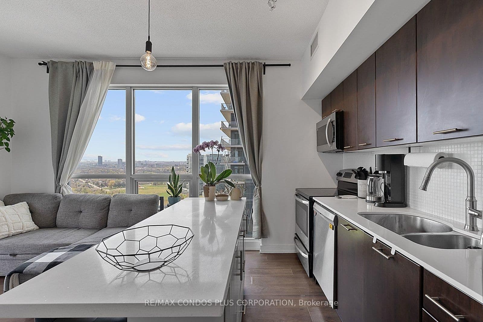 2212 Lakeshore Boulevard W, Unit 3206 thumbnail 7