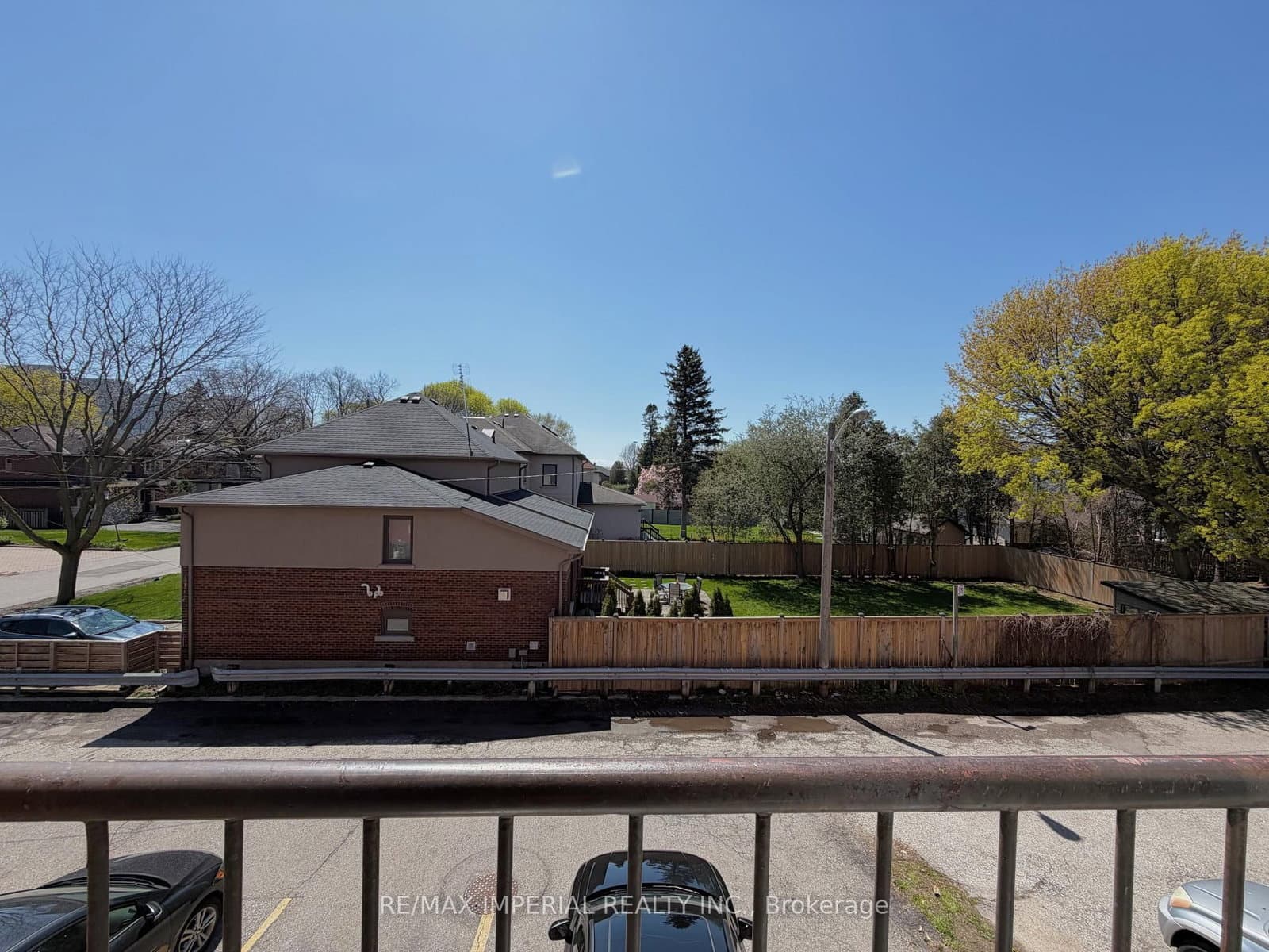 623-623A The Queensway thumbnail 12