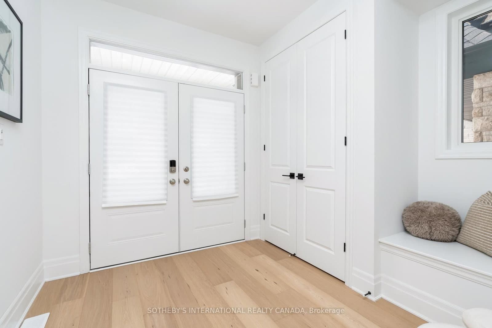 1556 Cookman Drive thumbnail 3