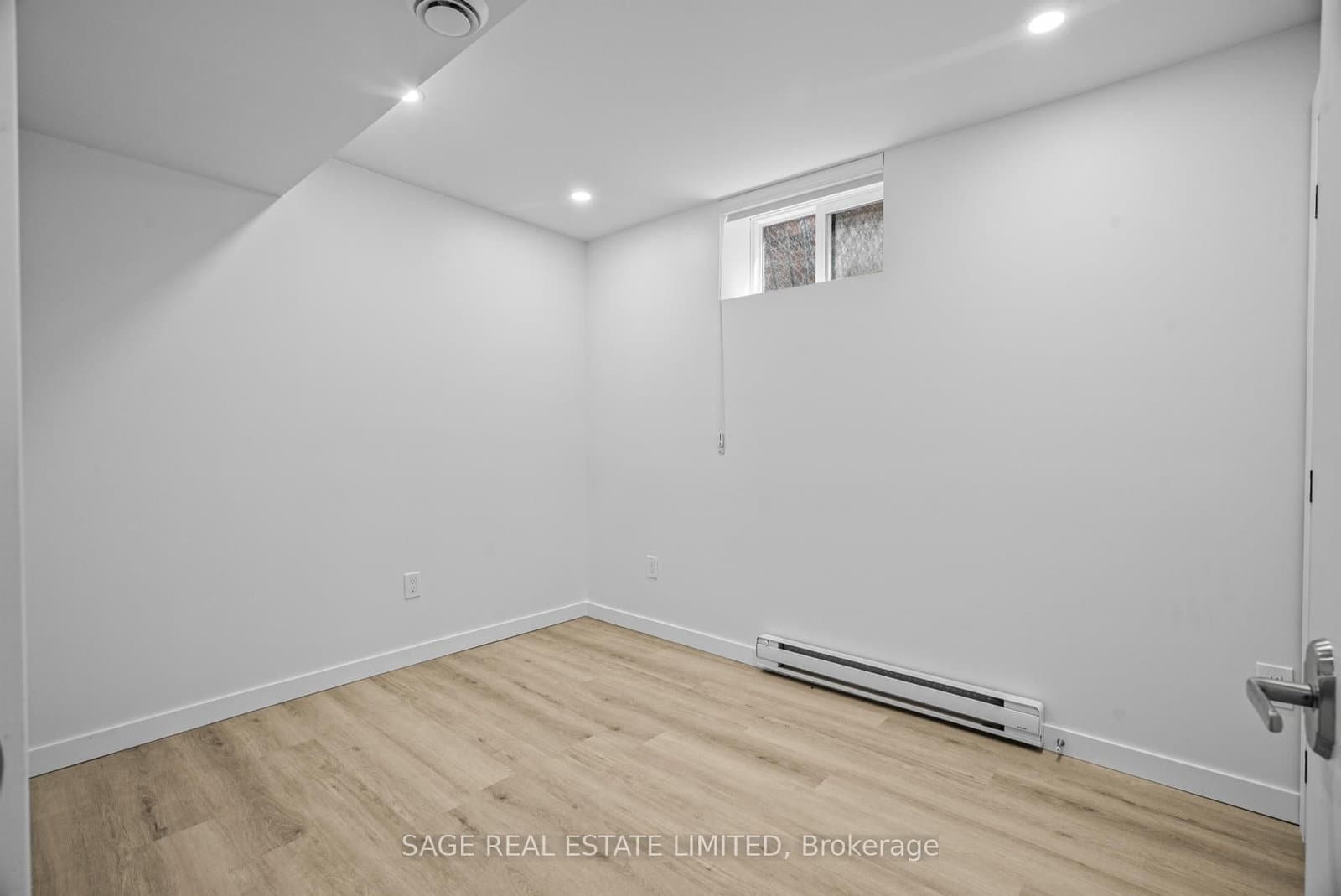 25 Chamberlain Avenue thumbnail 36