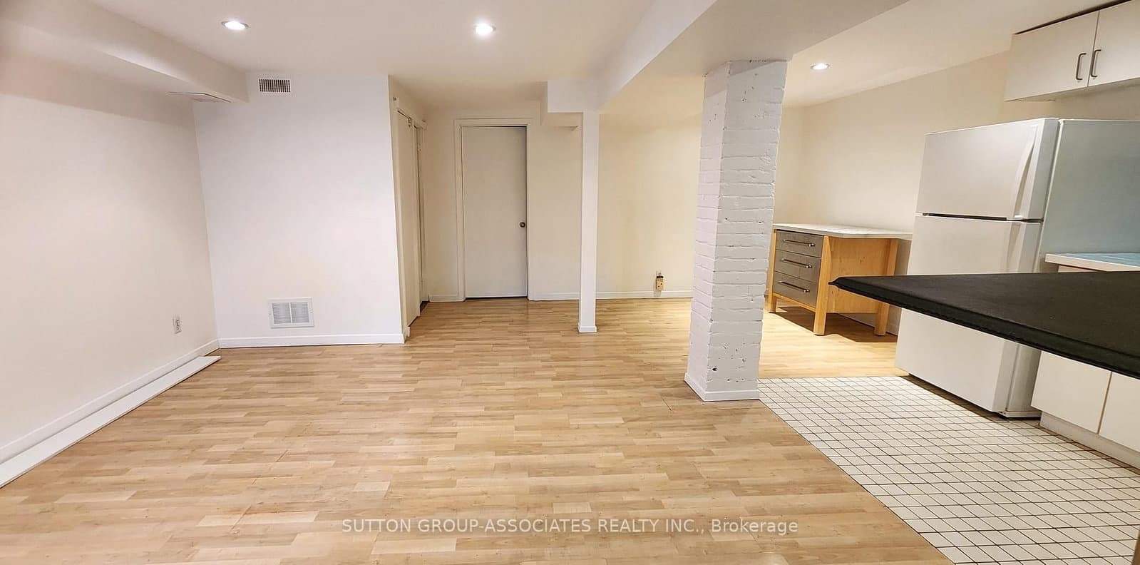 360 Sorauren Avenue, Unit BSMT thumbnail 8