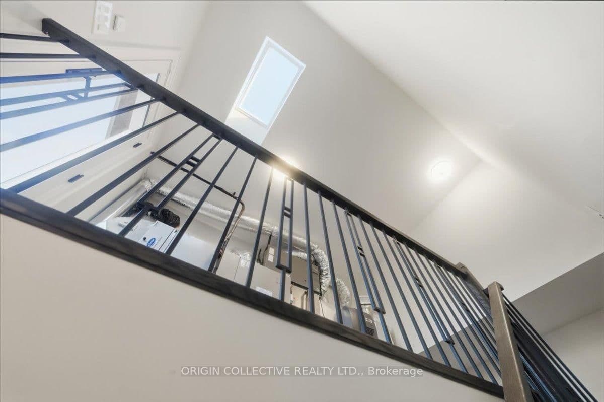 79 Wilson Street E thumbnail 18