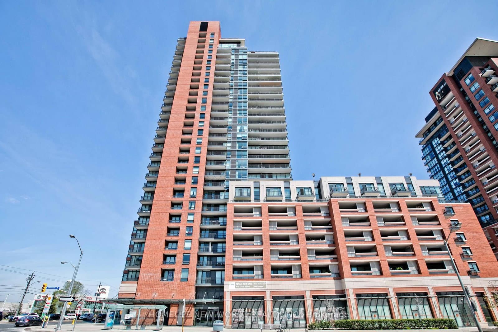 #836 - 830 Lawrence Avenue W