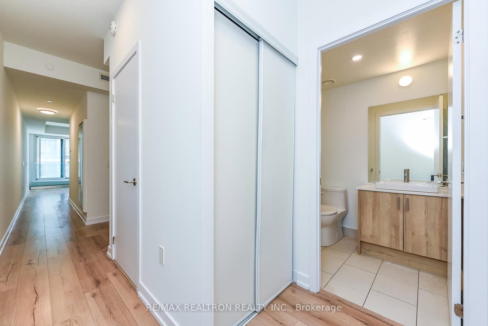 1195 The Queensway, Unit 513 thumbnail 11