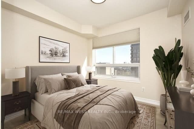 350 Princess Royal Drive, Unit 1101 thumbnail 23