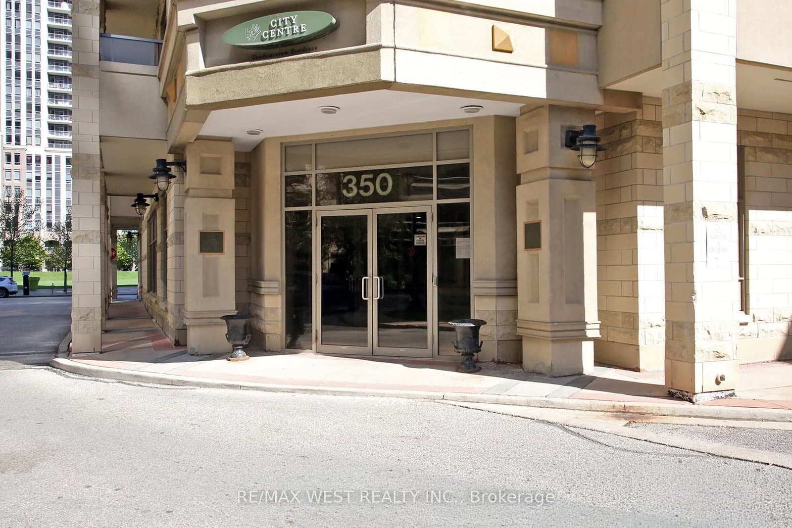 350 Princess Royal Drive, Unit 1101 thumbnail 3