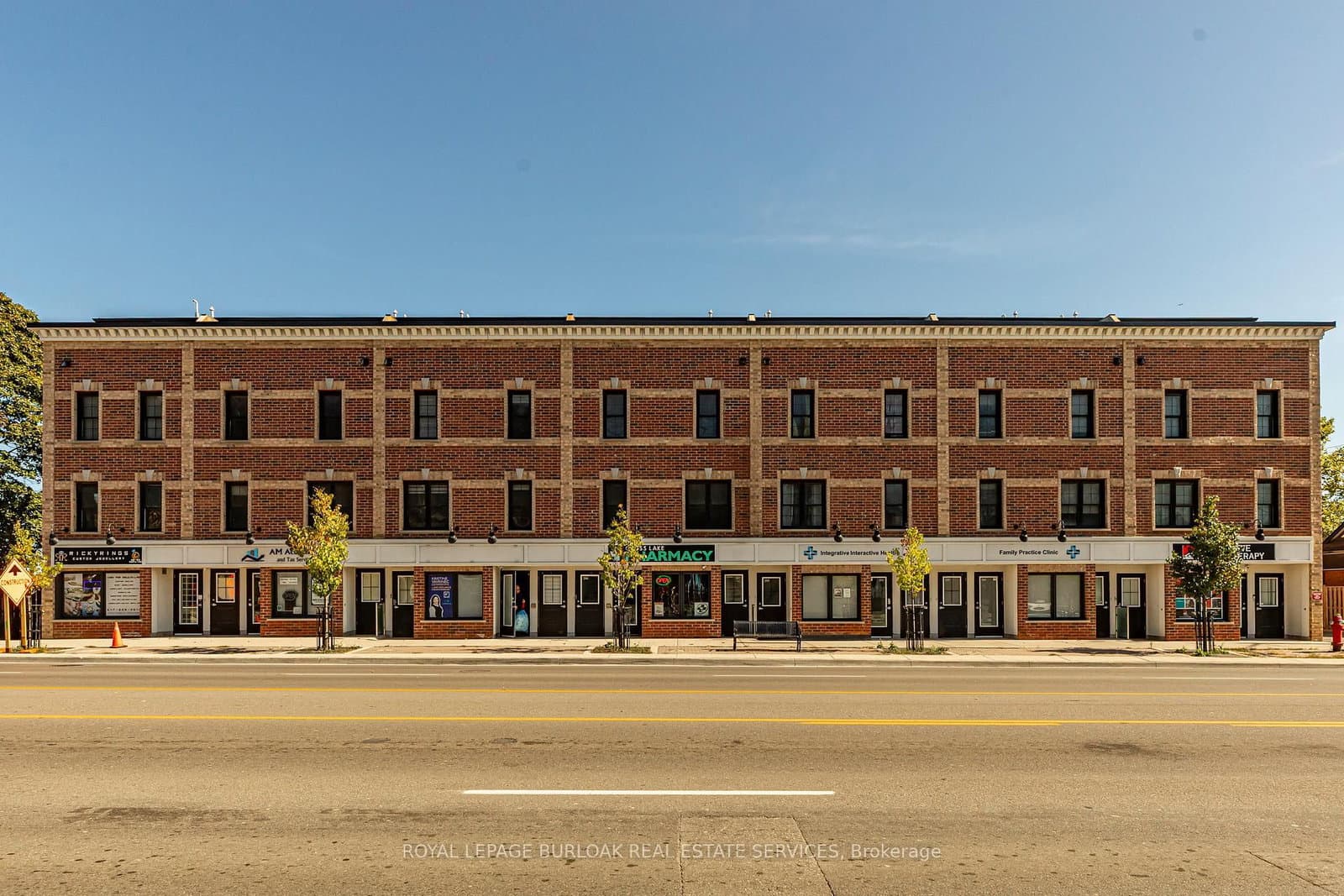 760 Lakeshore Road E, Unit 213 thumbnail 3