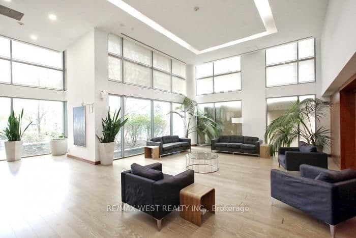 225 Webb Drive, Unit 903 thumbnail 3