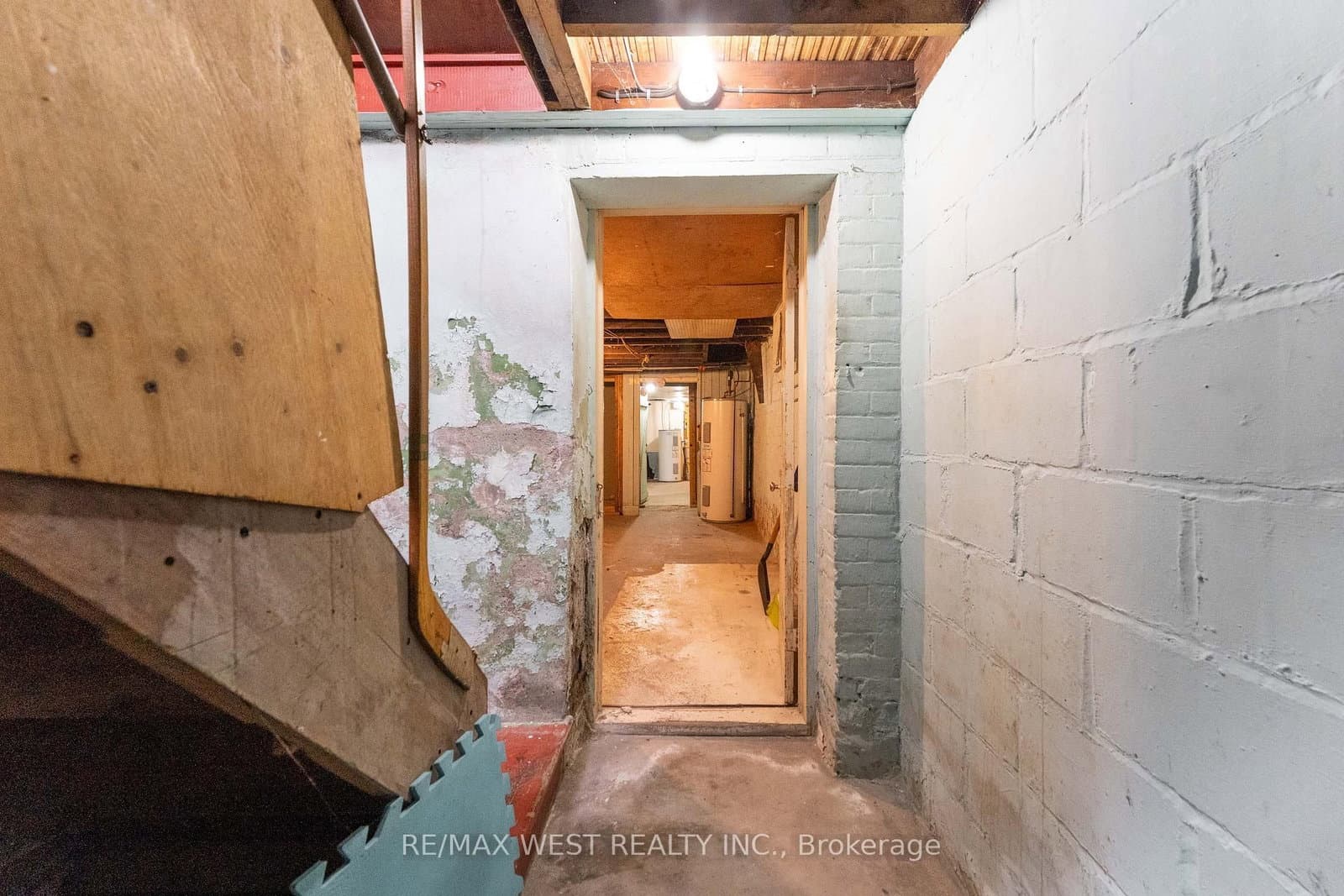 1311 King Street W thumbnail 41