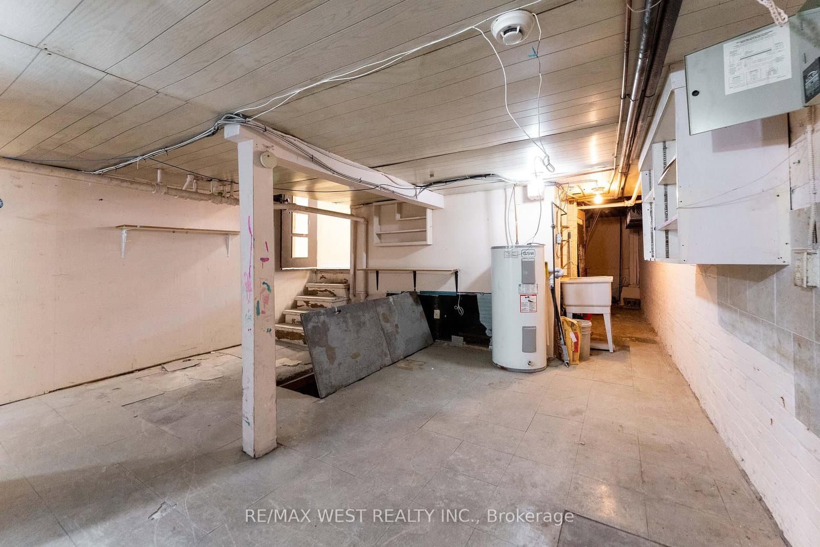 1311 King Street W thumbnail 43
