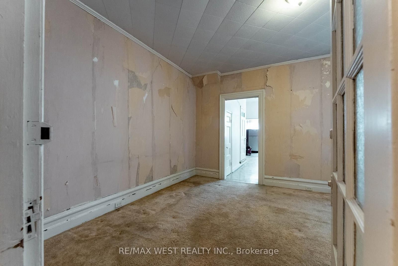 1311 King Street W thumbnail 7