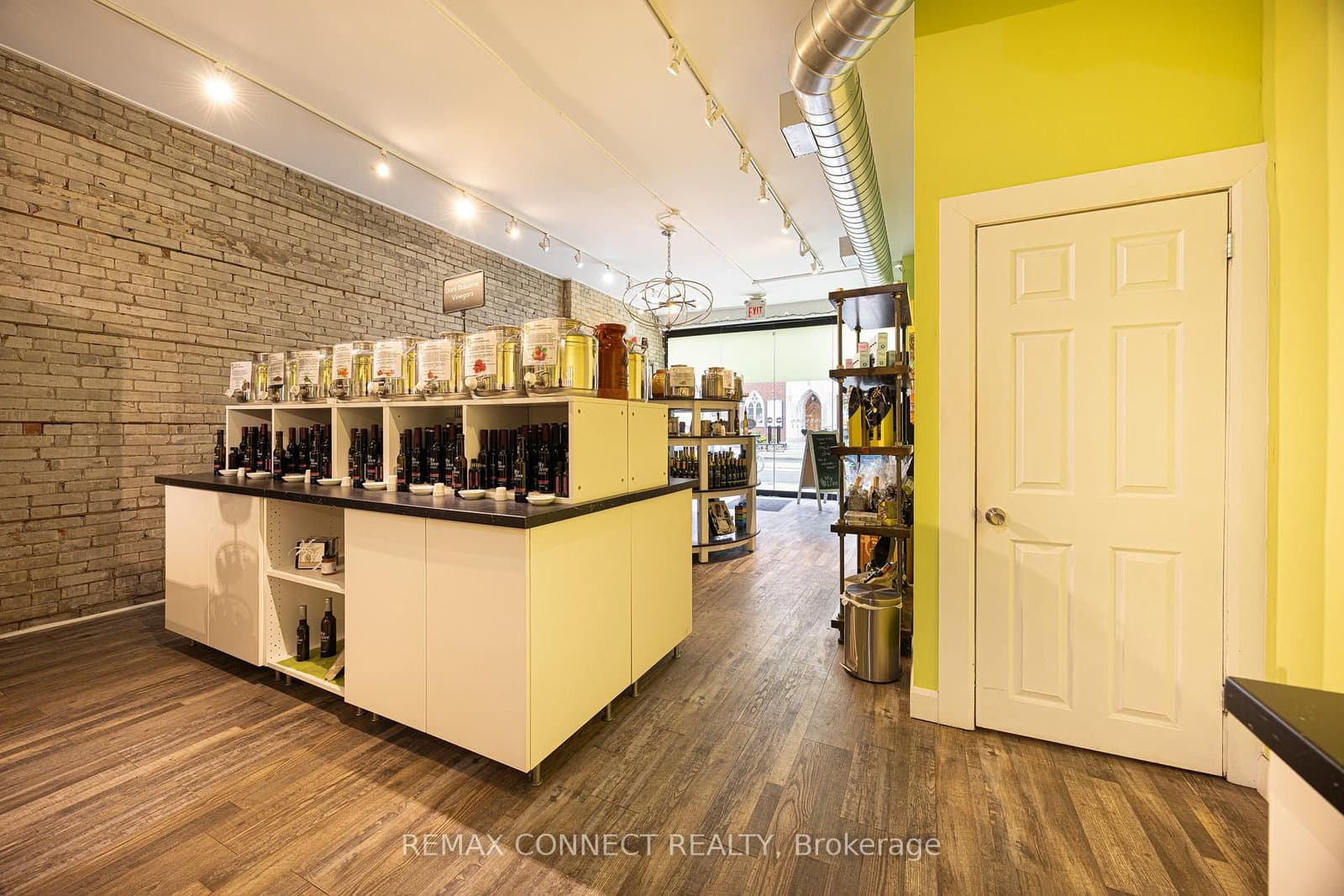 151 Roncesvalles Avenue thumbnail 6
