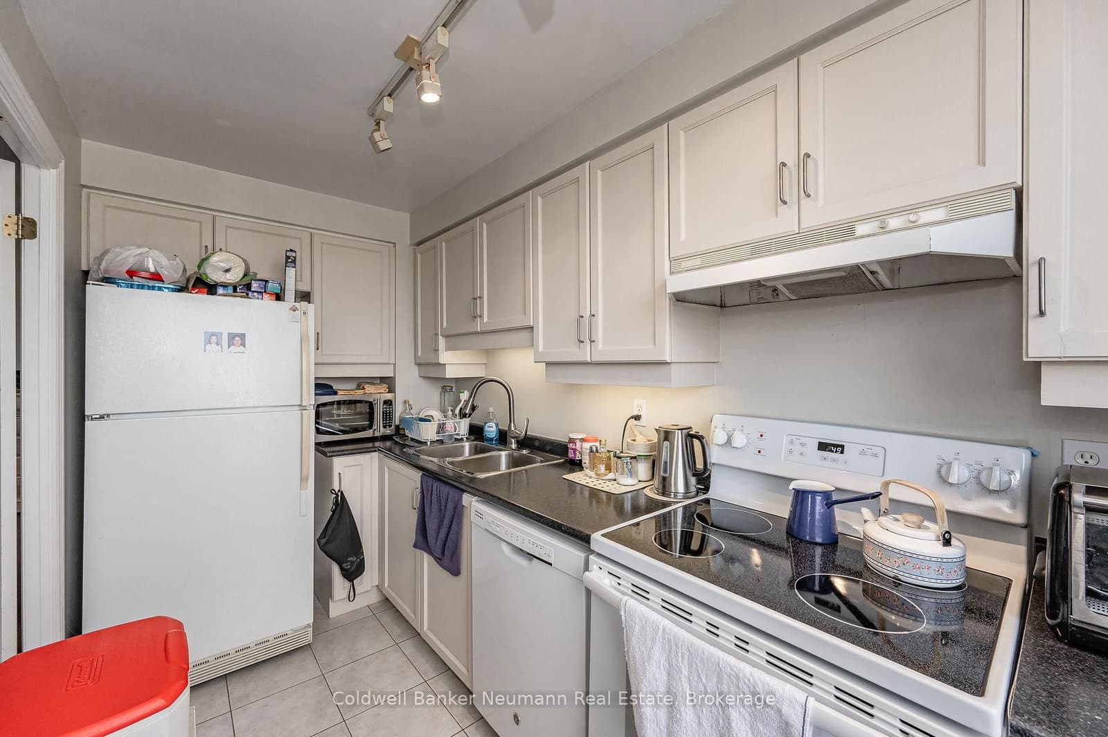 60 Old Mill Road, Unit 409 thumbnail 8