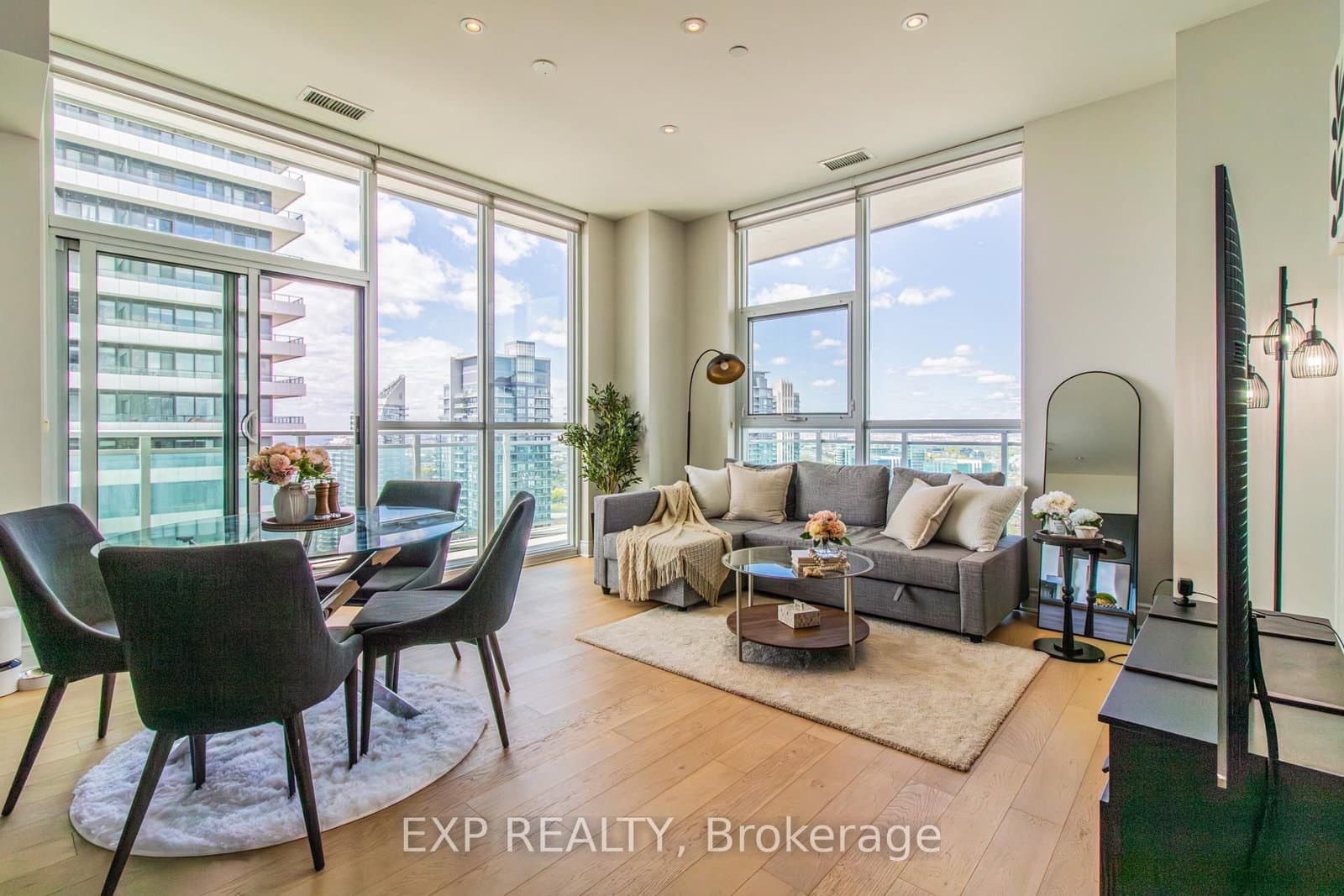 #LPH3802 - 33 Shore Breeze Drive
