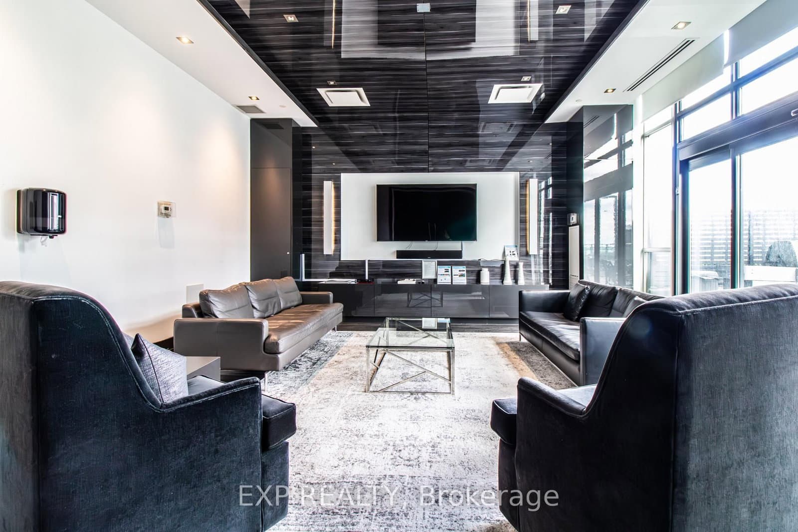 33 Shore Breeze Drive, Unit LPH3802 thumbnail 13