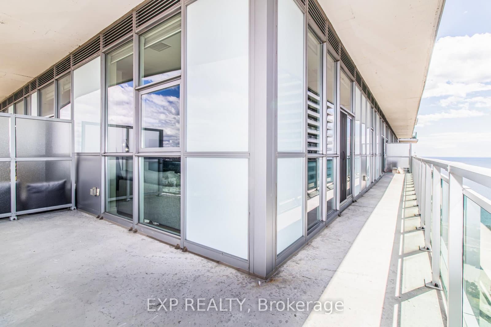 33 Shore Breeze Drive, Unit LPH3802 thumbnail 8