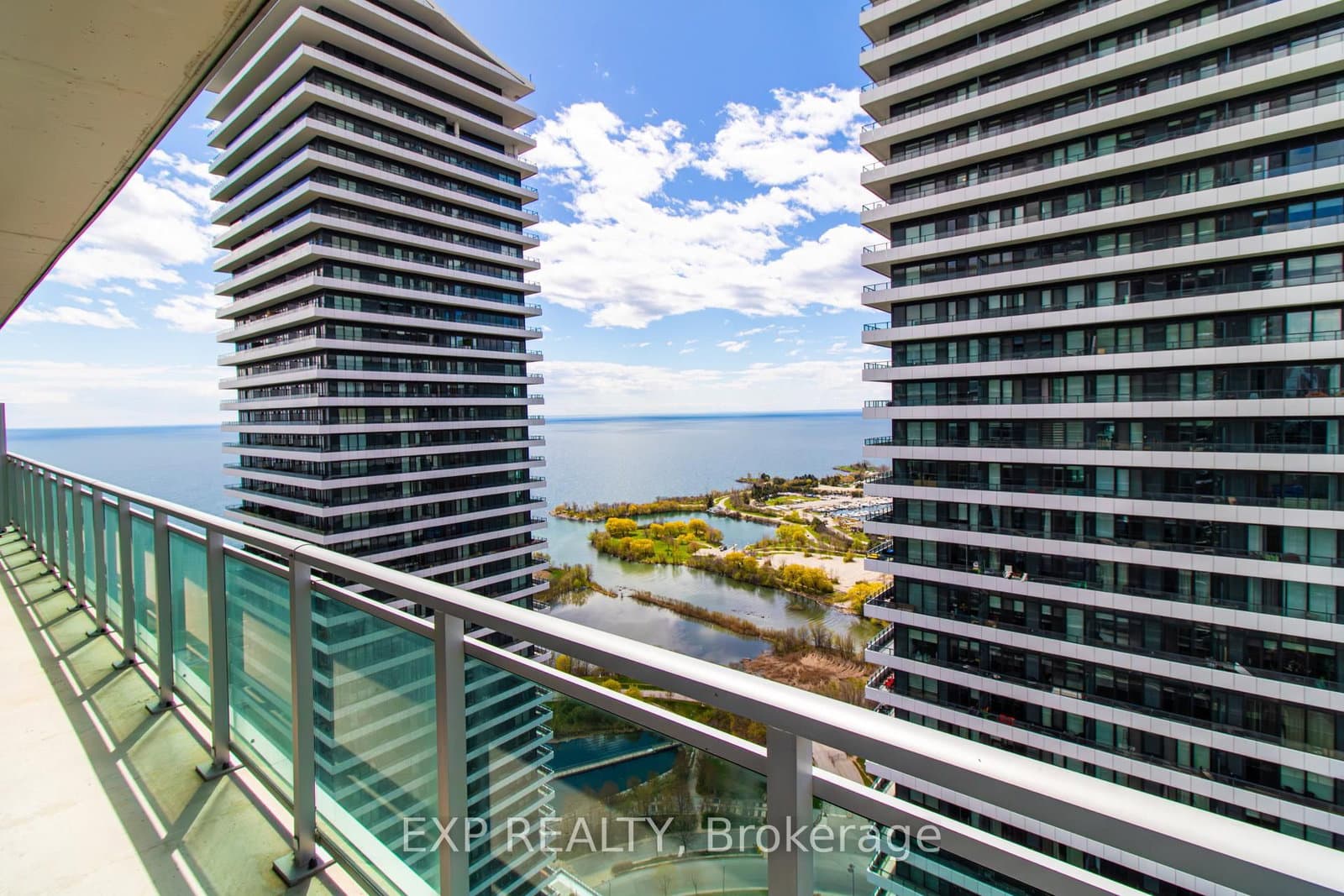 33 Shore Breeze Drive, Unit LPH3802 thumbnail 9
