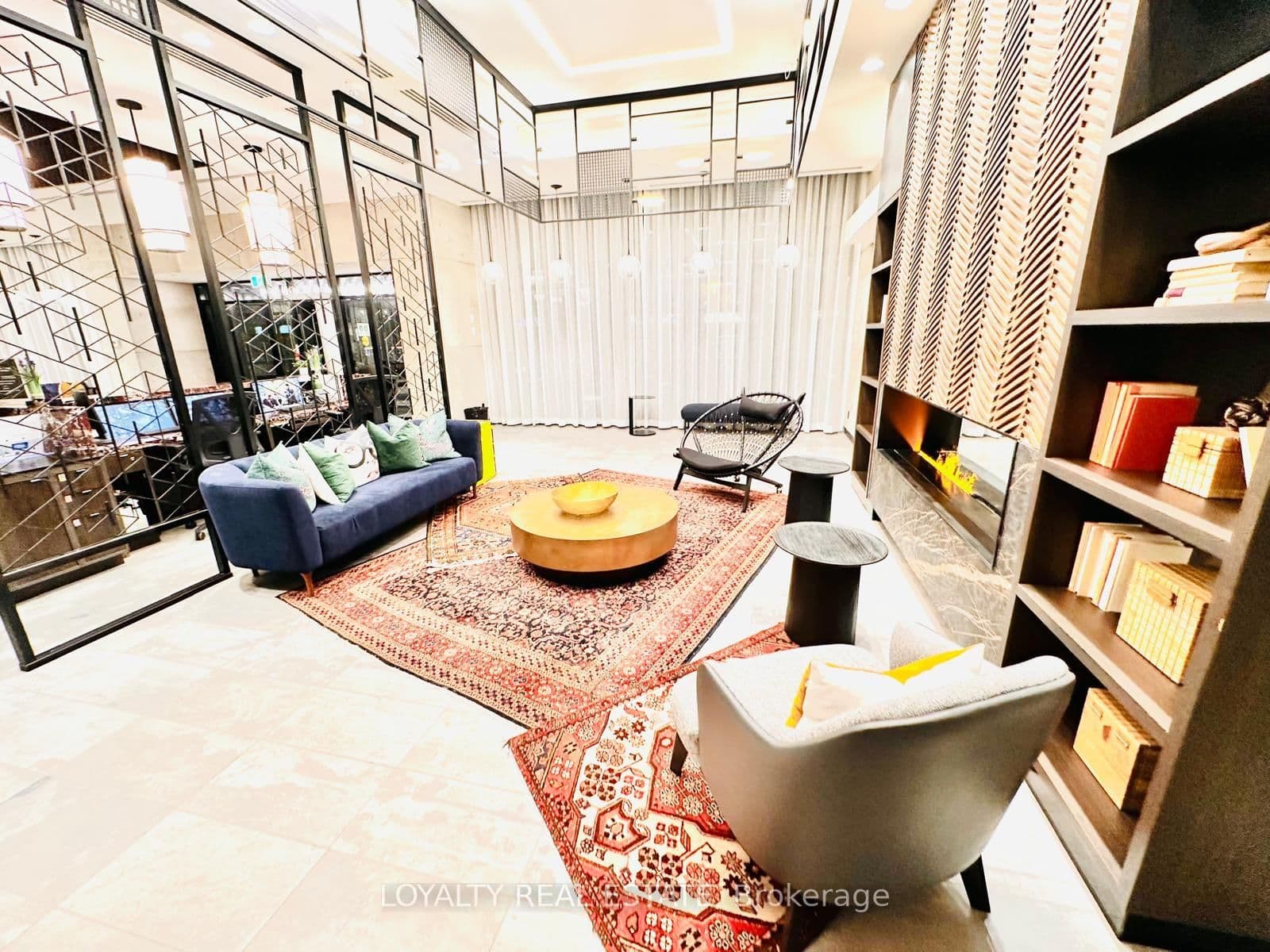 251 Manitoba Street, Unit 311 thumbnail 2
