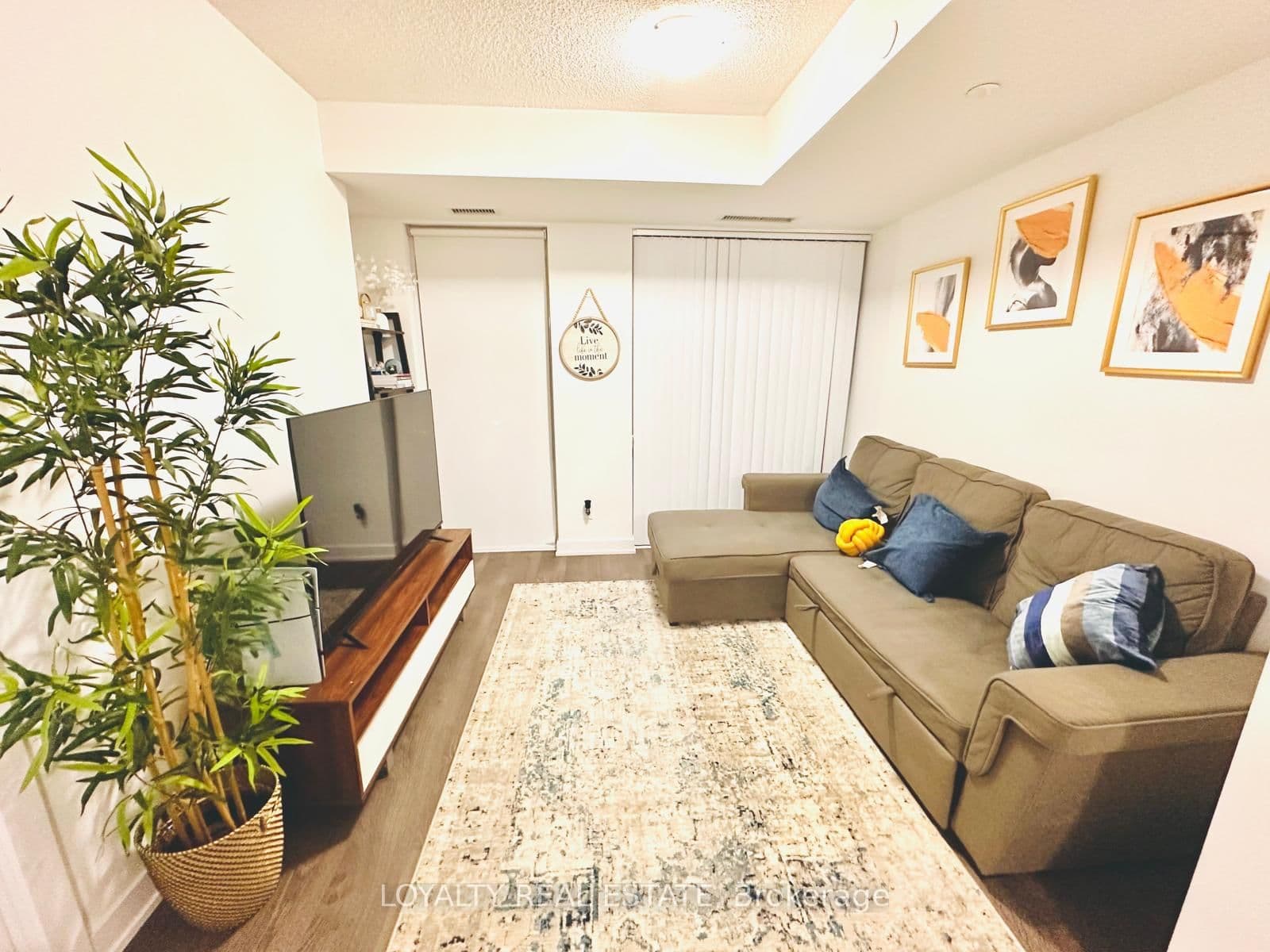 251 Manitoba Street, Unit 311 thumbnail 4