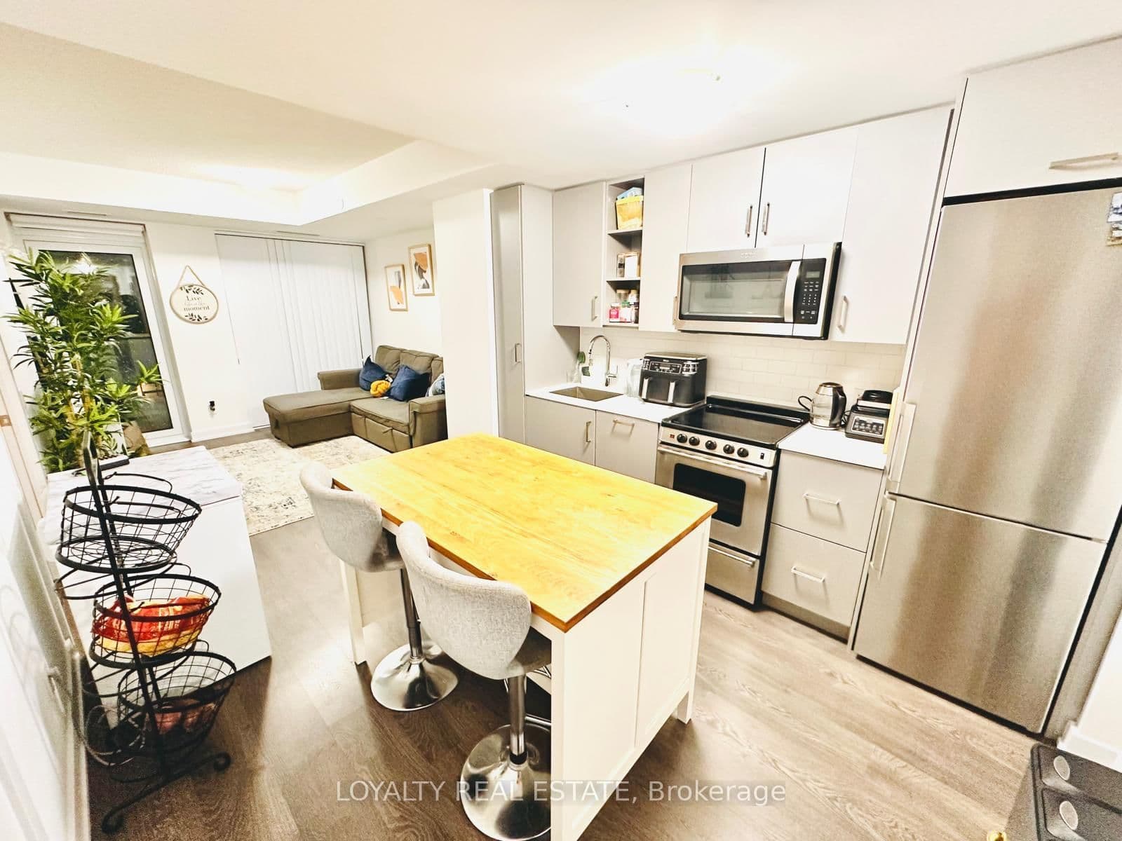 251 Manitoba Street, Unit 311 thumbnail 6