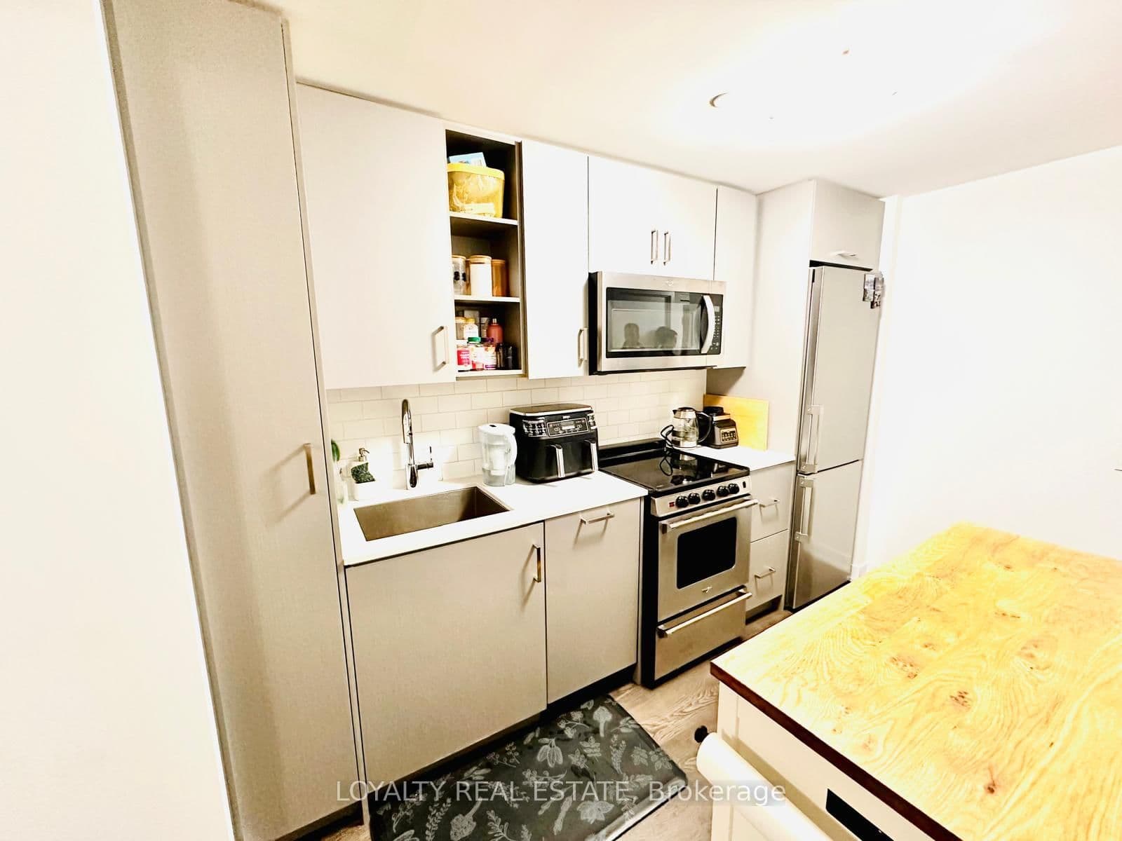 251 Manitoba Street, Unit 311 thumbnail 7