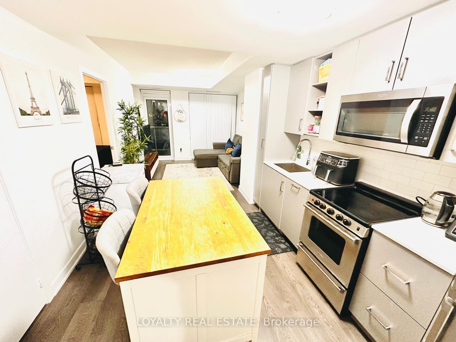 251 Manitoba Street, Unit 311 thumbnail 8