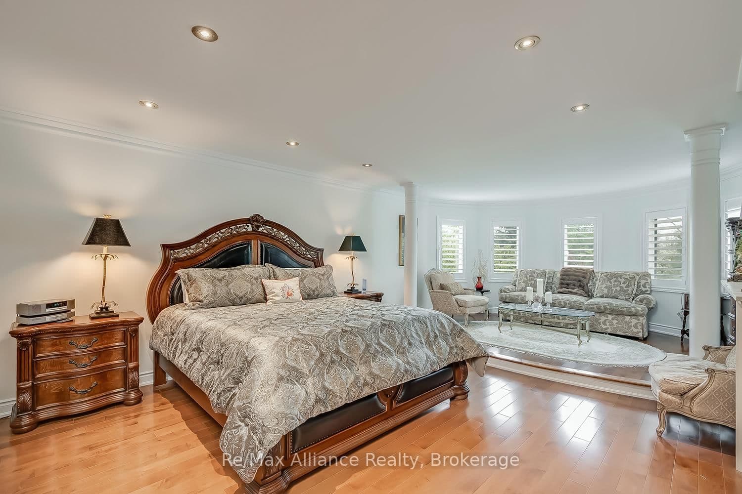 203 Burloak Drive thumbnail 21