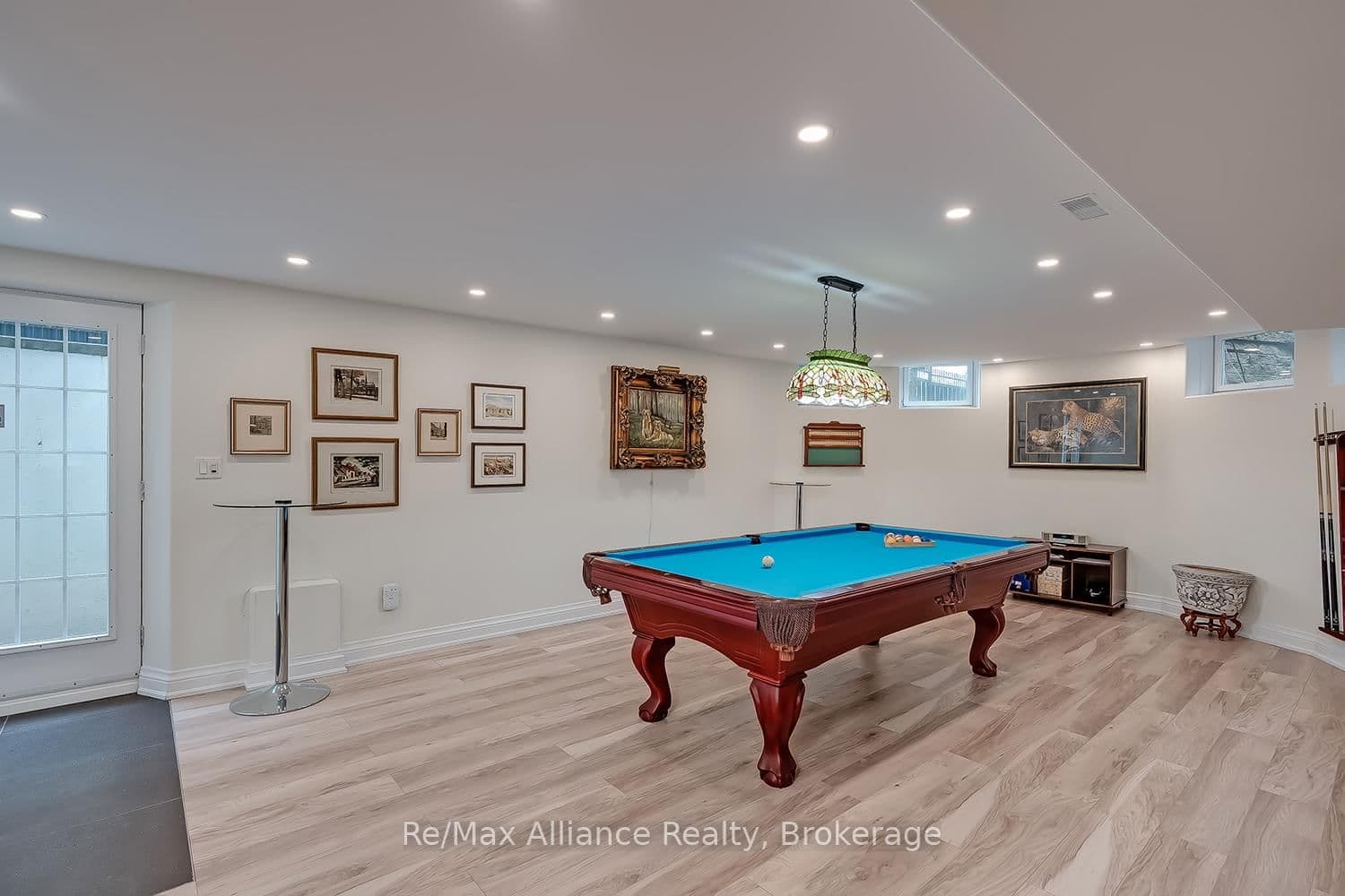 203 Burloak Drive thumbnail 34