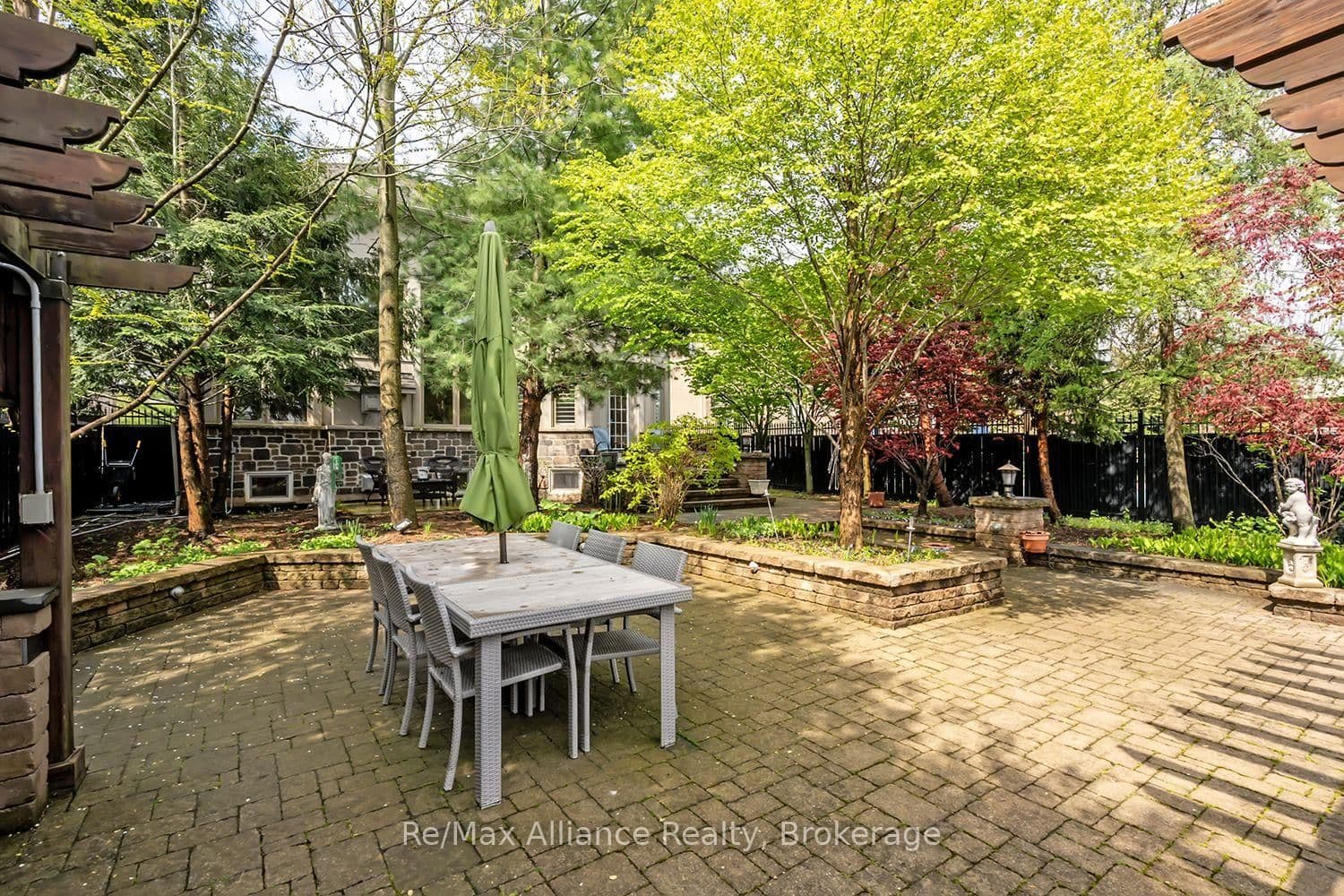 203 Burloak Drive thumbnail 41