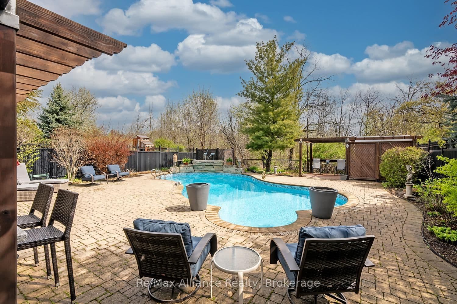 203 Burloak Drive thumbnail 44