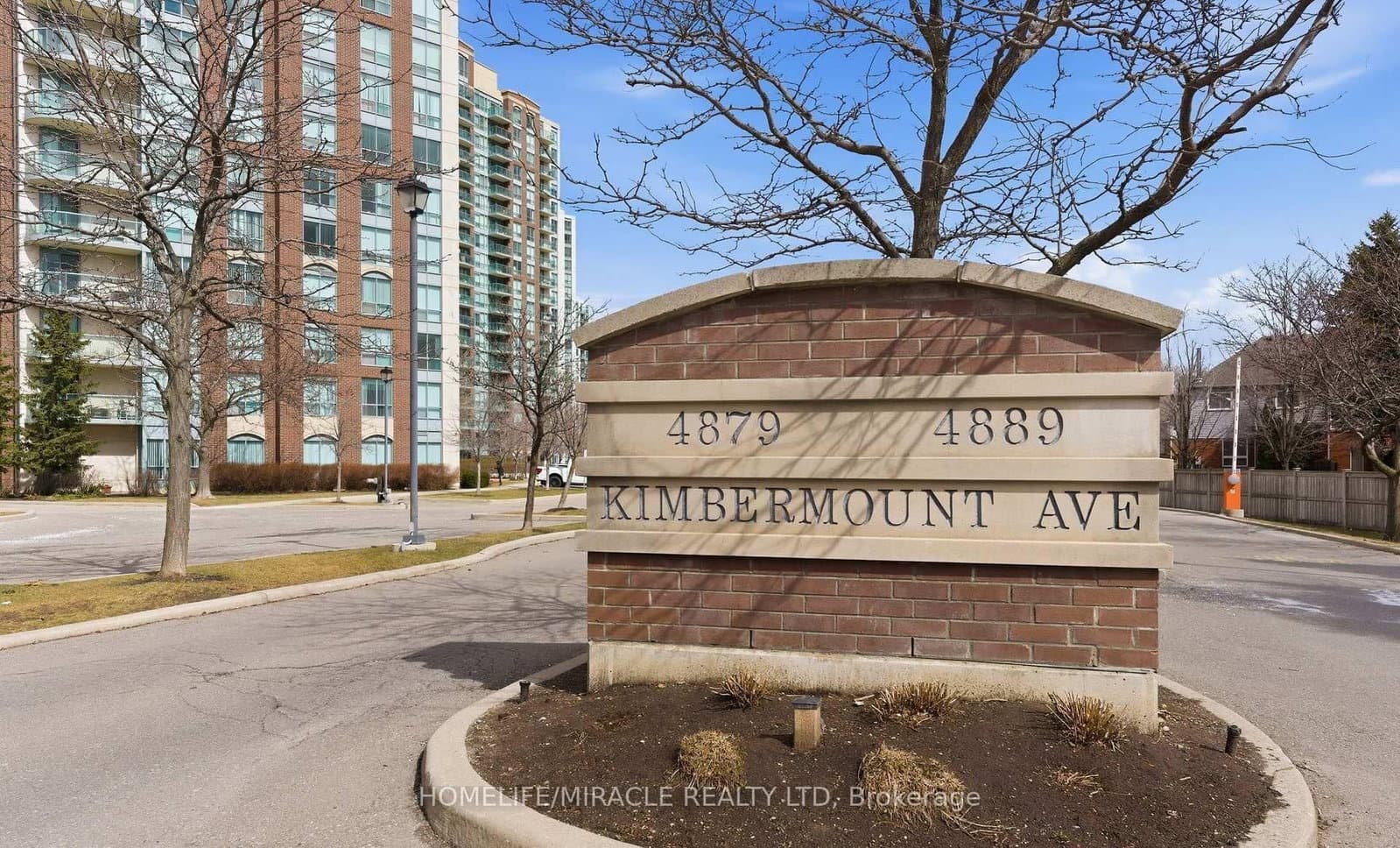 #203 - 4889 Kimbermount Avenue