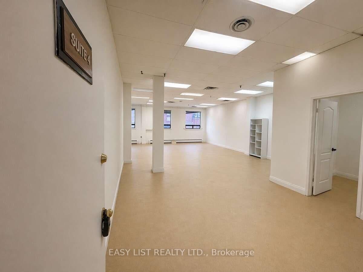 1818 Eglinton Avenue W, Unit 4 thumbnail 3
