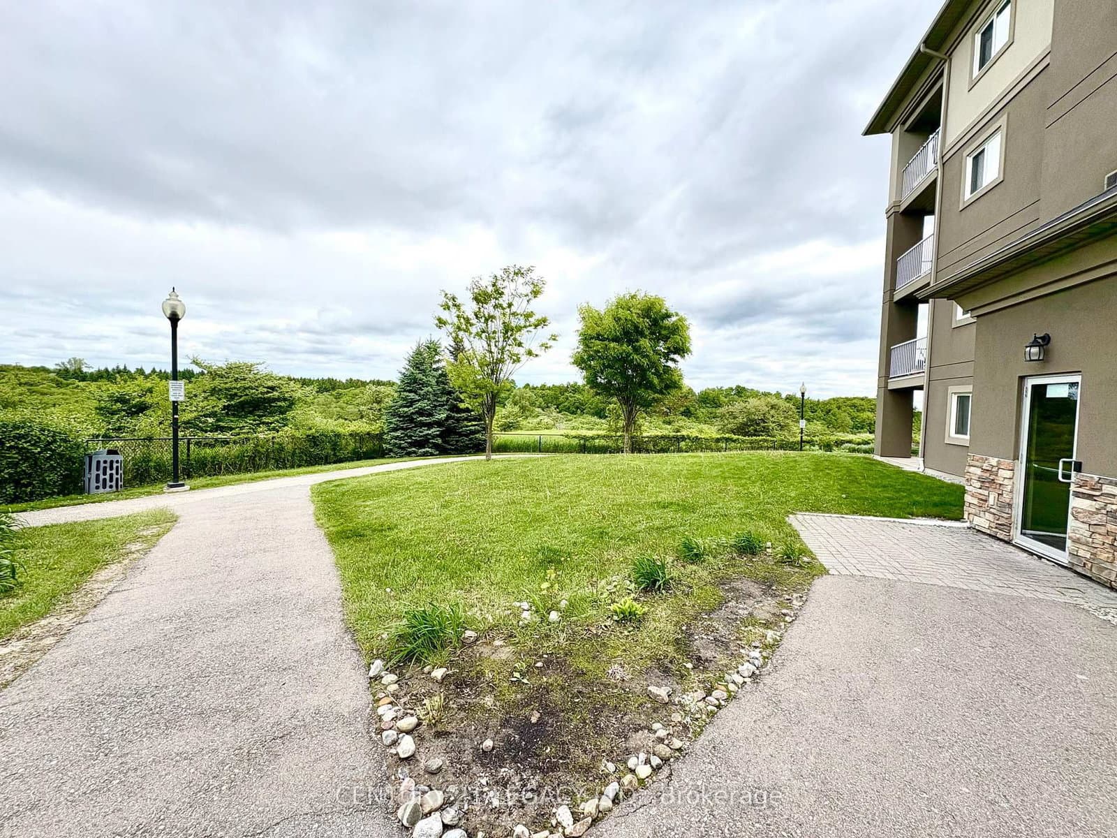 8 Dayspring Circle, Unit 1307 thumbnail 32