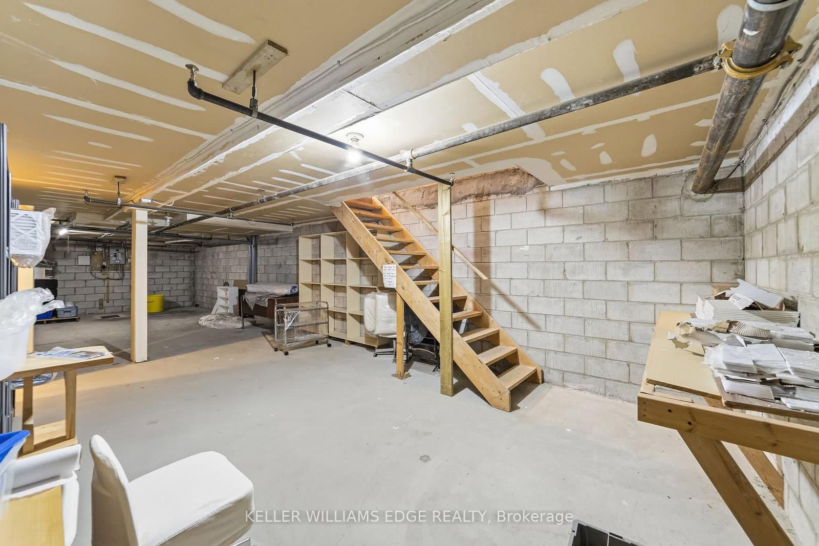 4136 Dundas Street W thumbnail 14