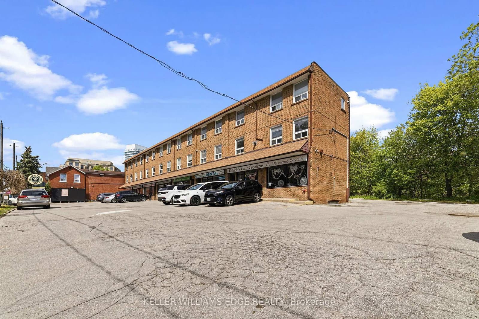 4136 Dundas Street W thumbnail 2