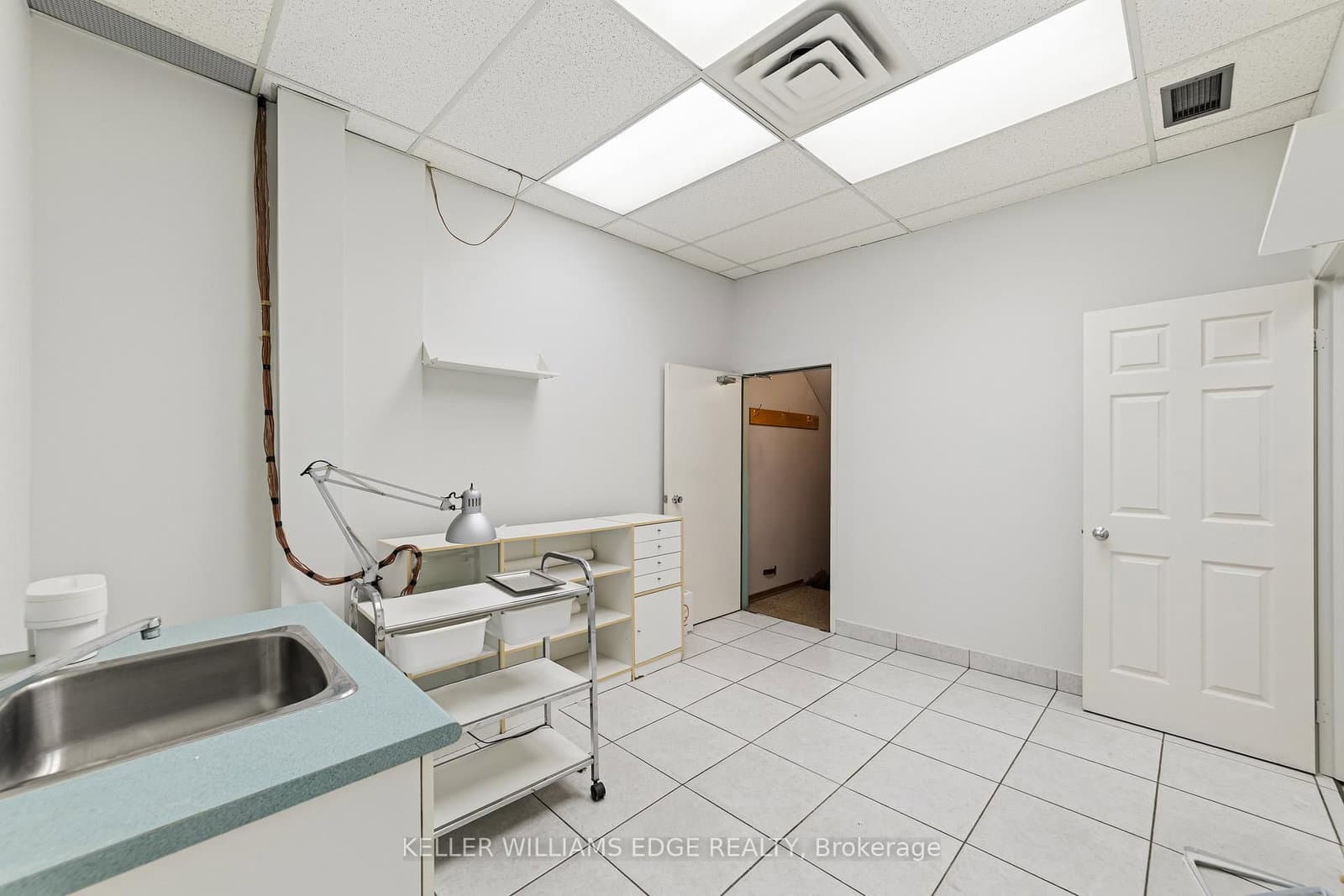4136 Dundas Street W thumbnail 6