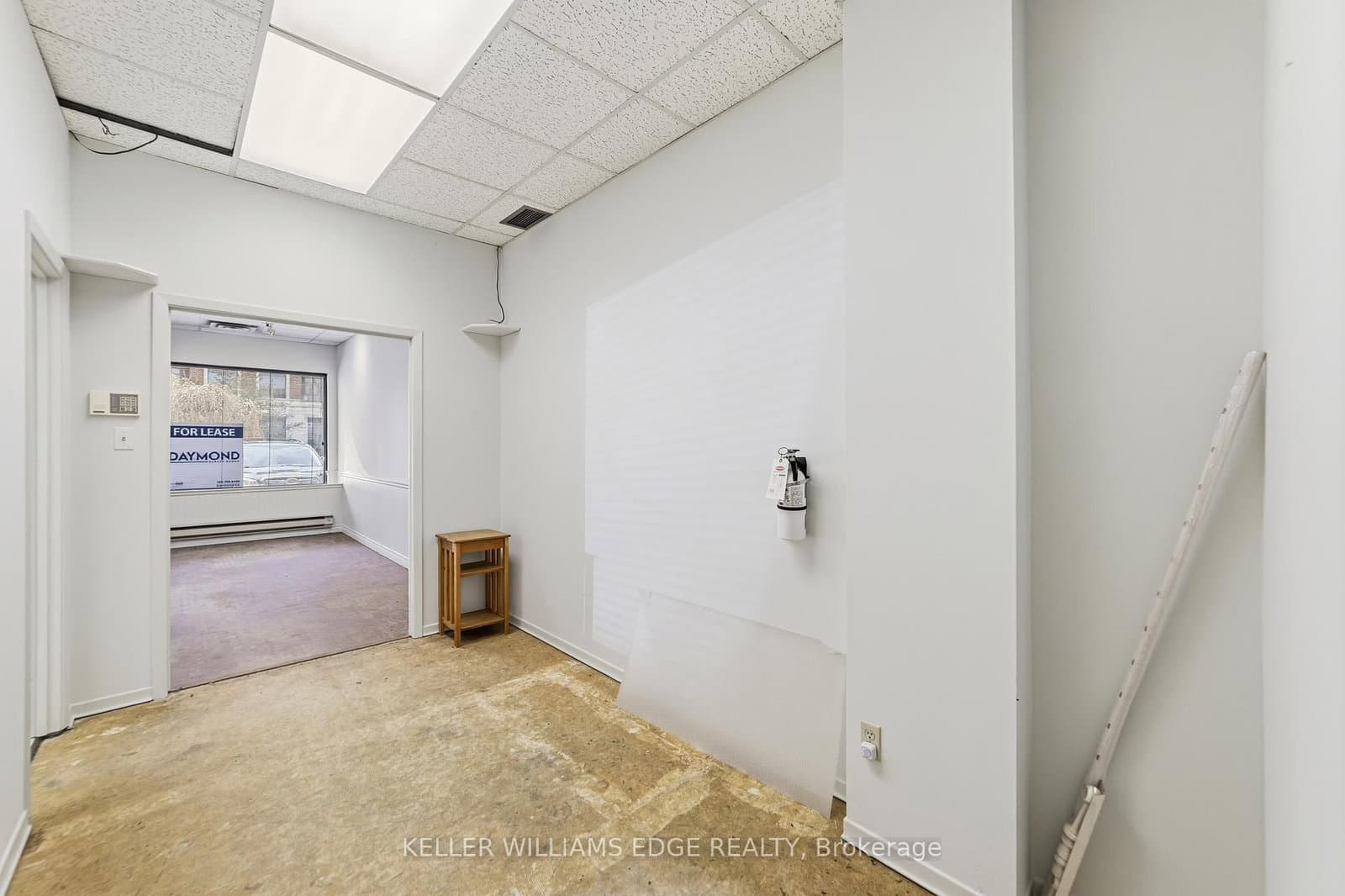 4136 Dundas Street W thumbnail 7