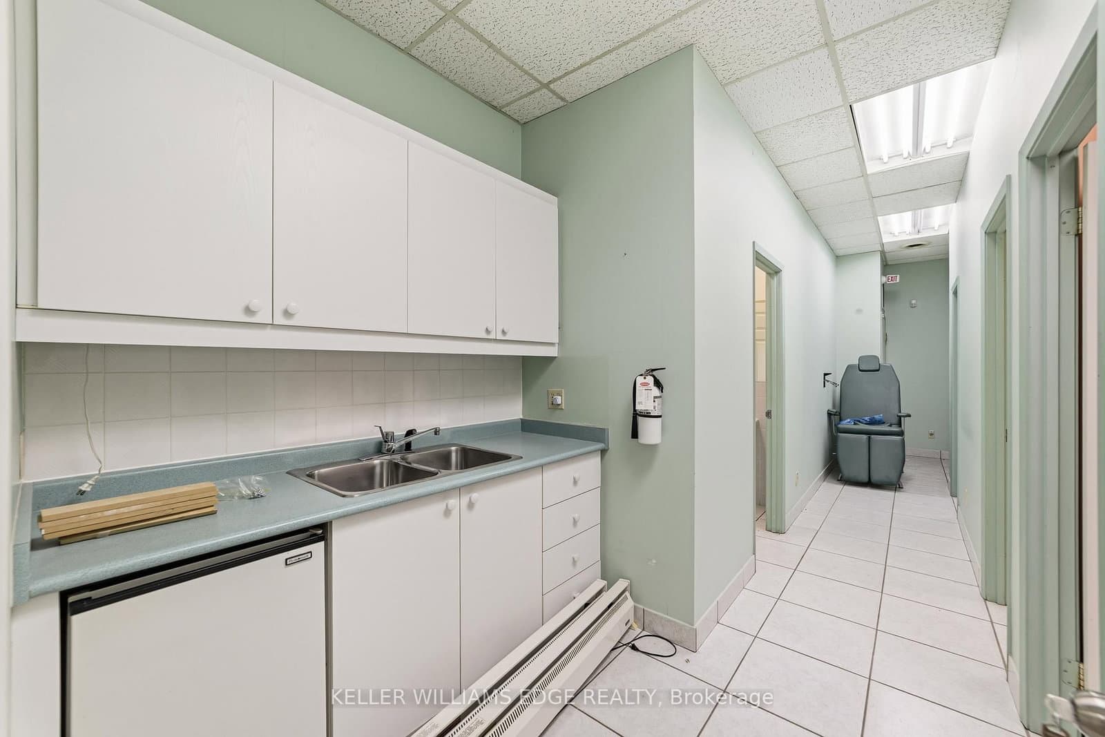 4136 Dundas Street W thumbnail 8
