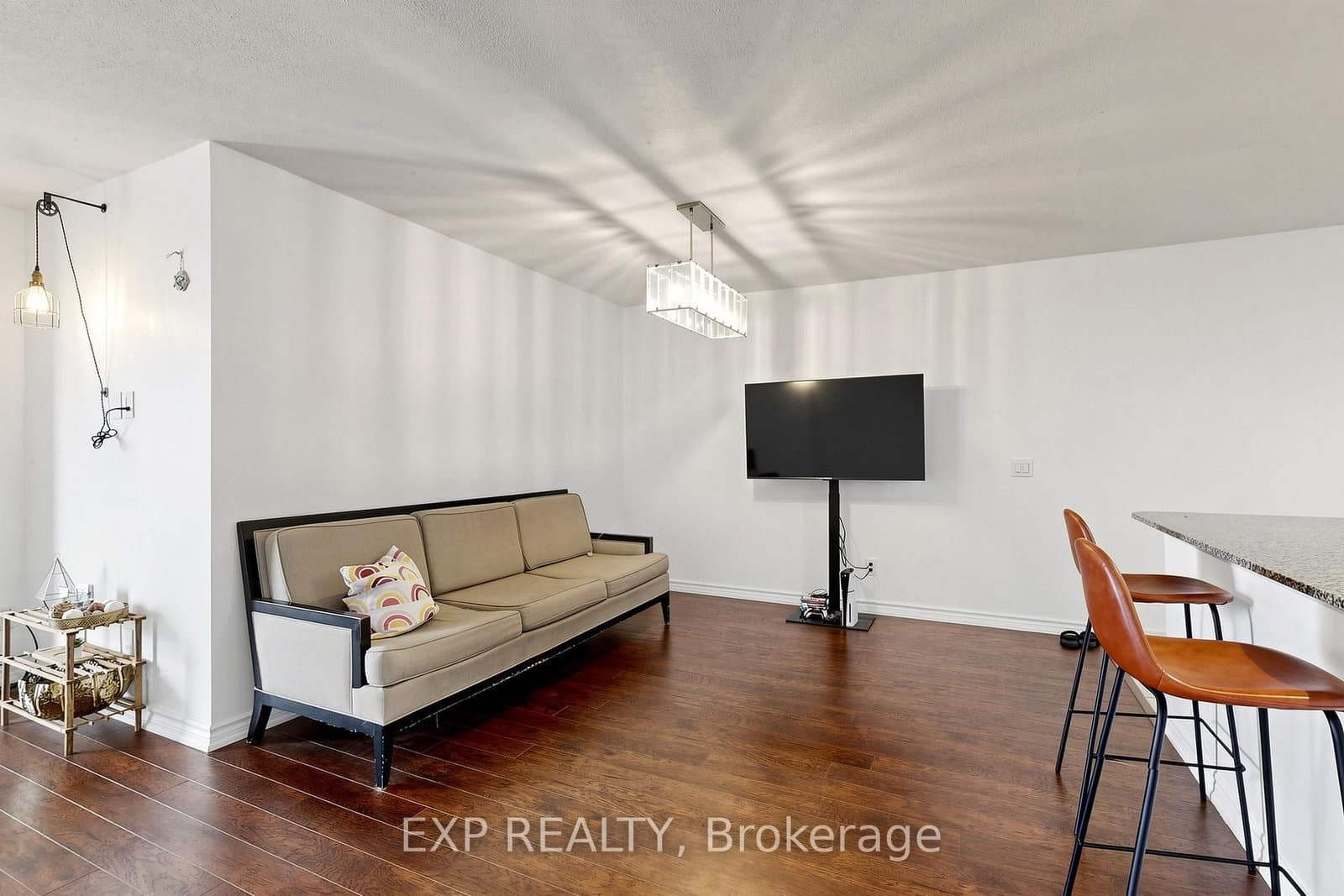 5233 Dundas Street W, Unit #1428 thumbnail 14