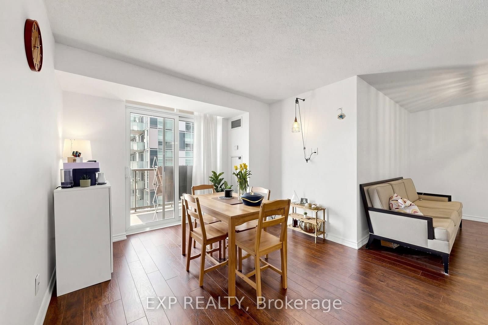 5233 Dundas Street W, Unit #1428 thumbnail 15