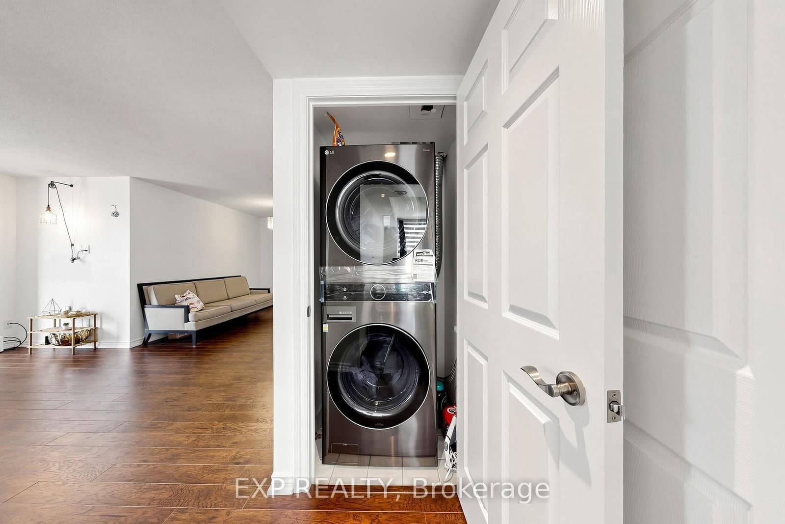 5233 Dundas Street W, Unit #1428 thumbnail 30