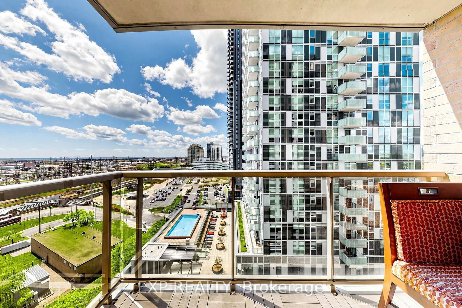 5233 Dundas Street W, Unit #1428 thumbnail 31