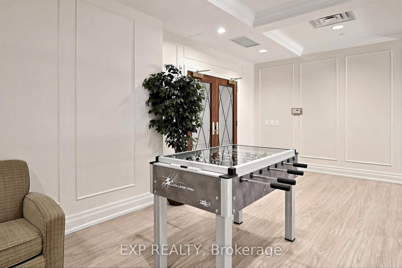 5233 Dundas Street W, Unit #1428 thumbnail 37