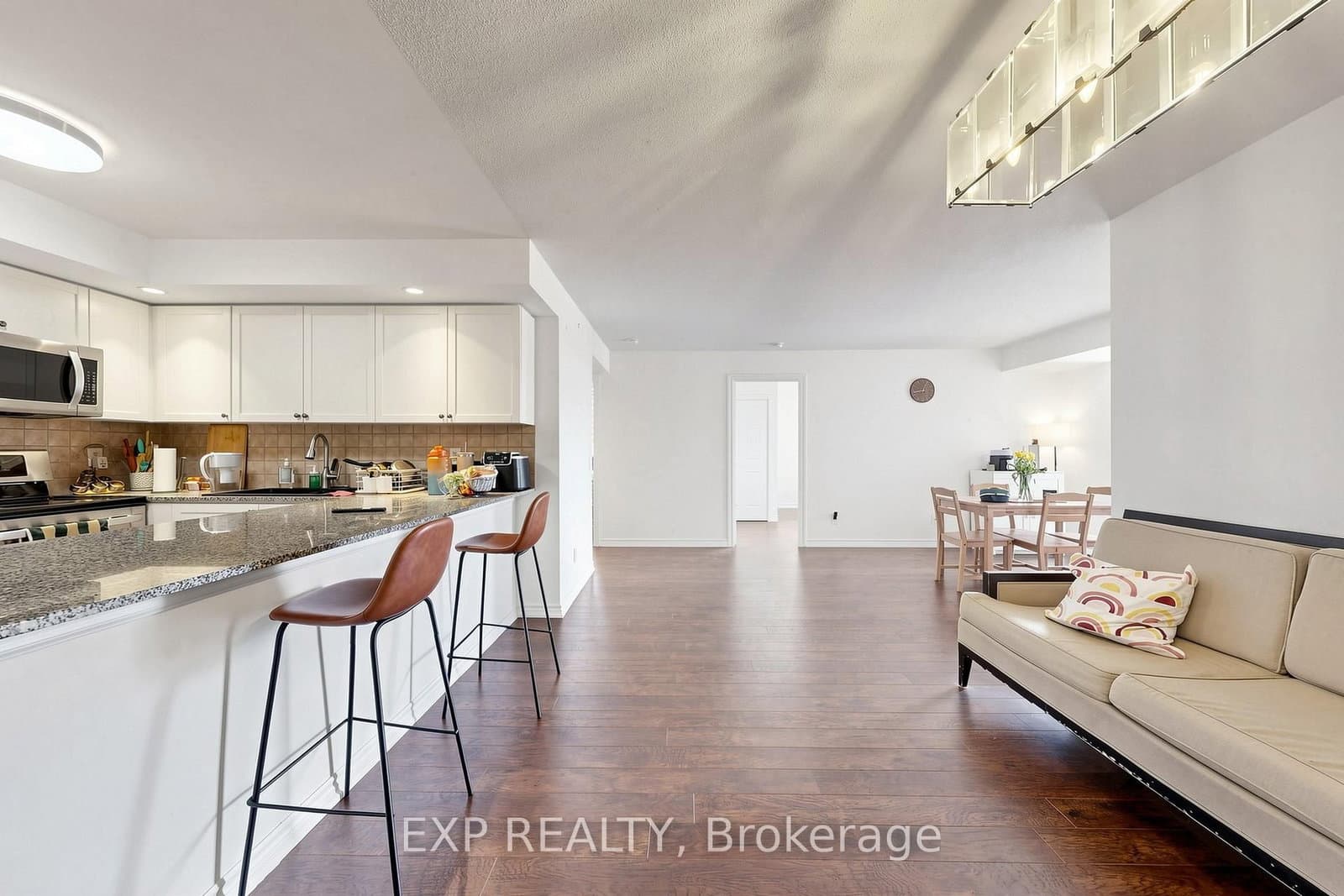 5233 Dundas Street W, Unit #1428 thumbnail 7