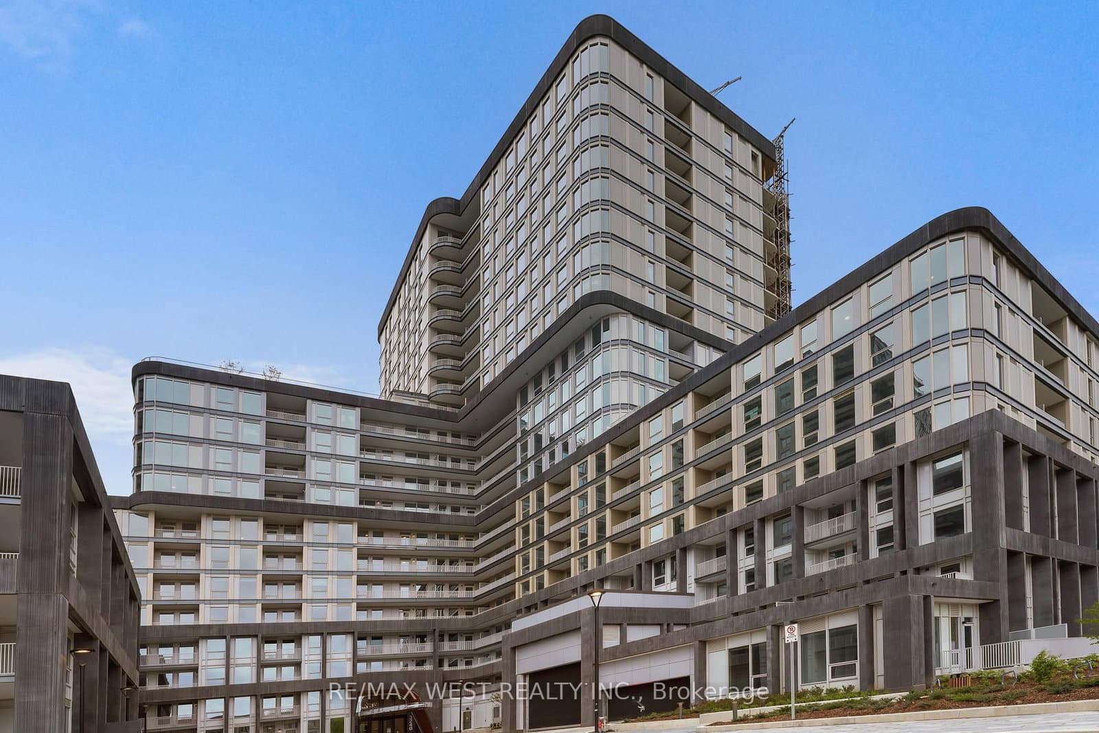 3240 William Coltson Avenue, Unit 205 thumbnail 3