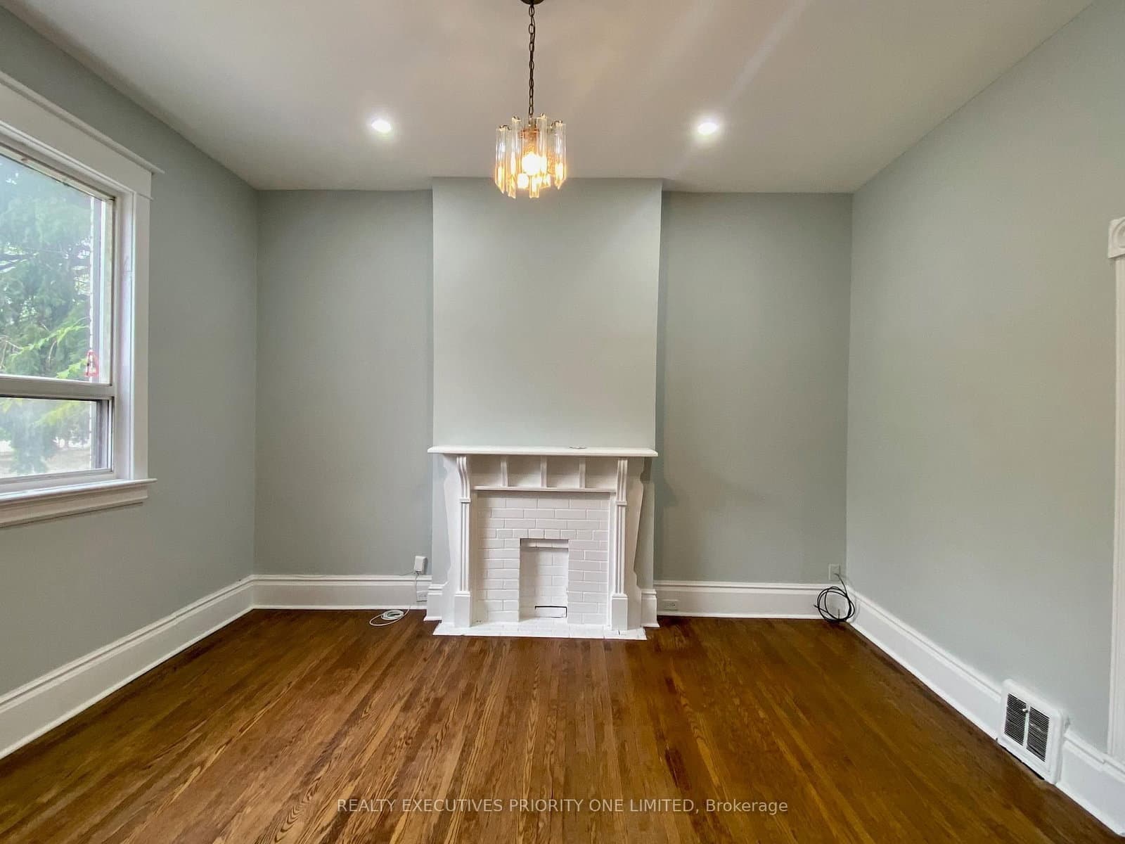 280 Annette Street, Unit 1 thumbnail 2