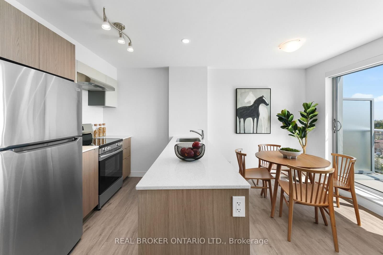 100 Manett Crescent, Unit 209 thumbnail 3