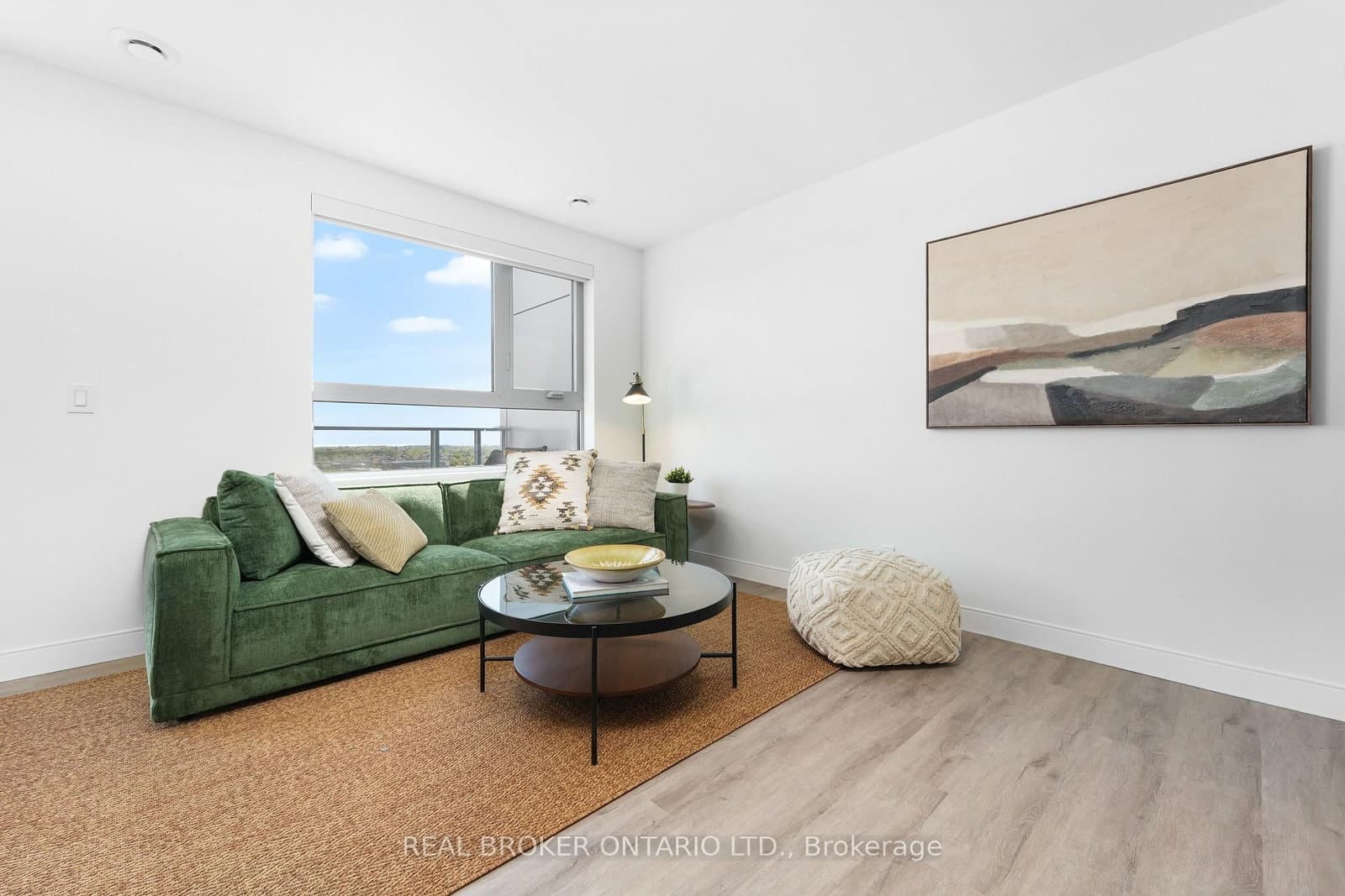 100 Manett Crescent, Unit 209 thumbnail 5